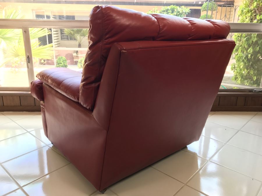 Red Leather Chair [Photo 6]