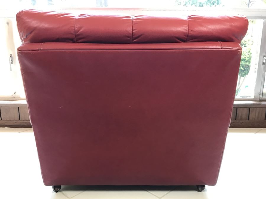 Red Leather Chair [Photo 7]