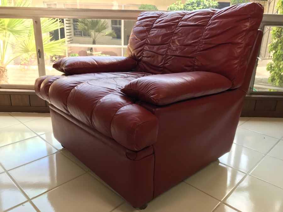 Red Leather Chair [Photo 1]