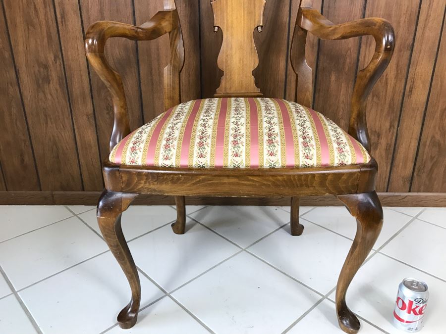 Stunning Designer Wooden Armchair [Photo 4]