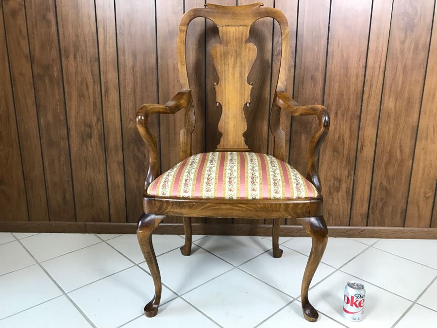 Stunning Designer Wooden Armchair [Photo 5]