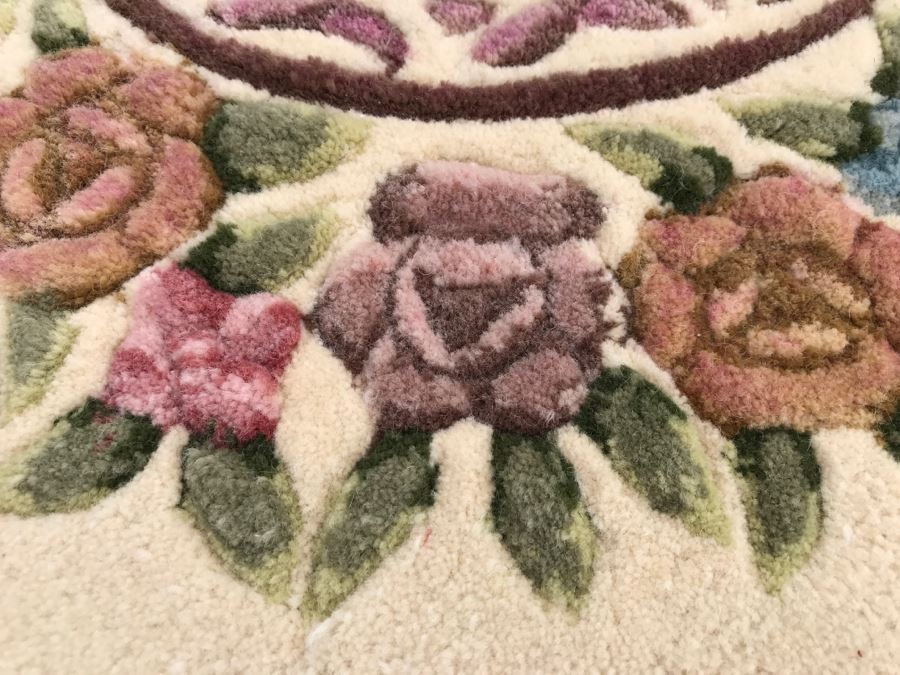 100% Virgin Wool Pile Round Rug With Floral Motif 7' Round [Photo 7]