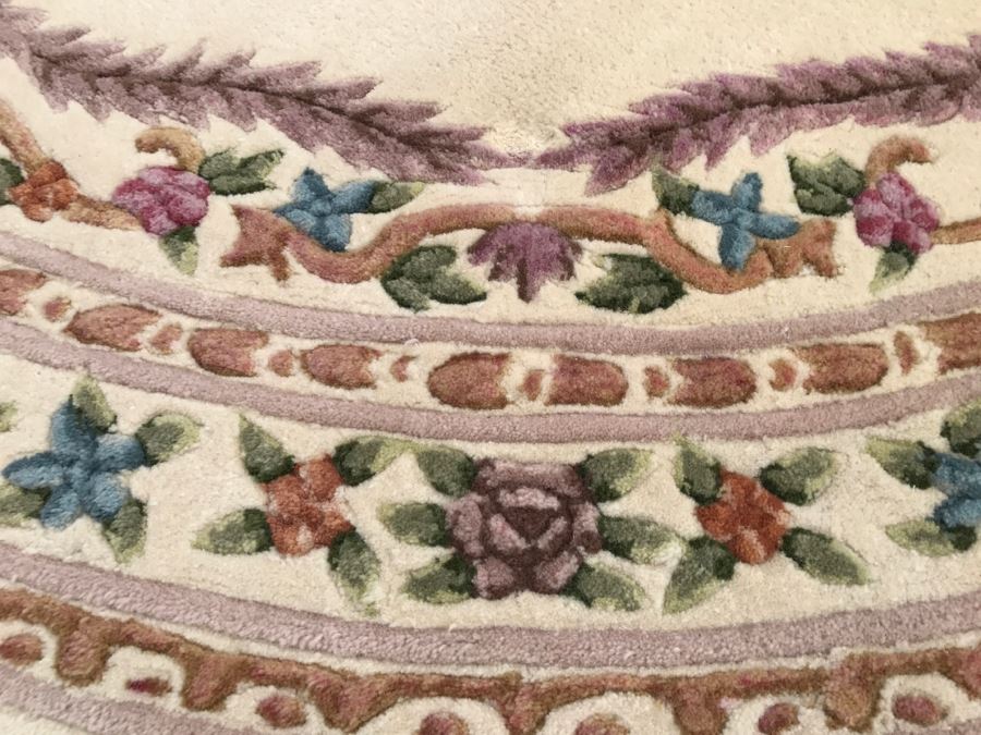 100% Virgin Wool Pile Round Rug With Floral Motif 7' Round [Photo 5]