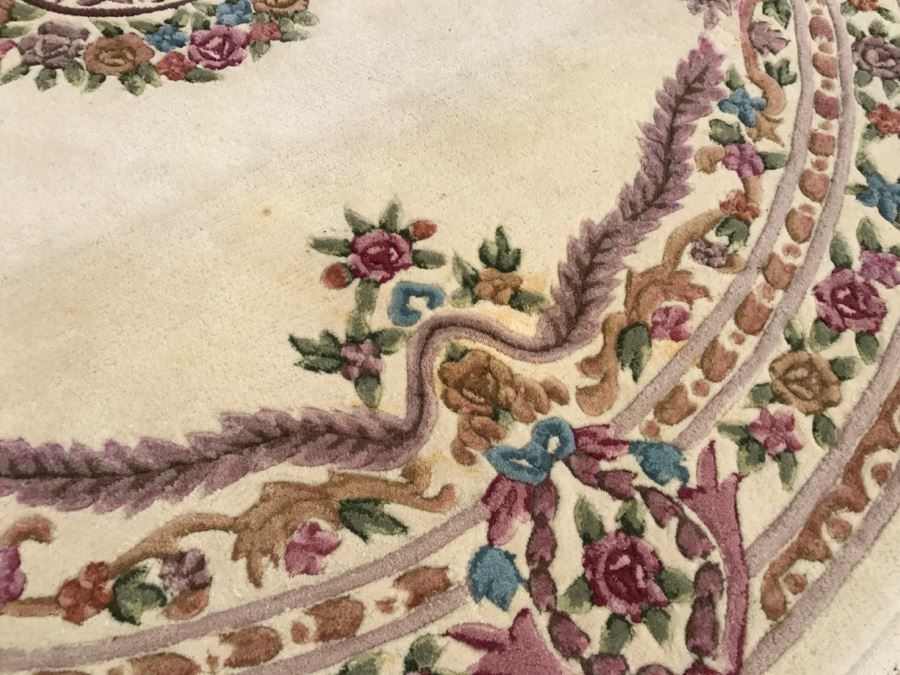 100% Virgin Wool Pile Round Rug With Floral Motif 7' Round [Photo 9]