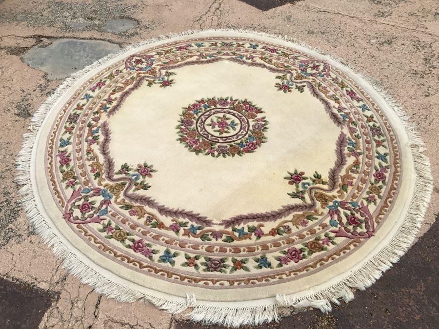 100% Virgin Wool Pile Round Rug With Floral Motif 7' Round [Photo 3]