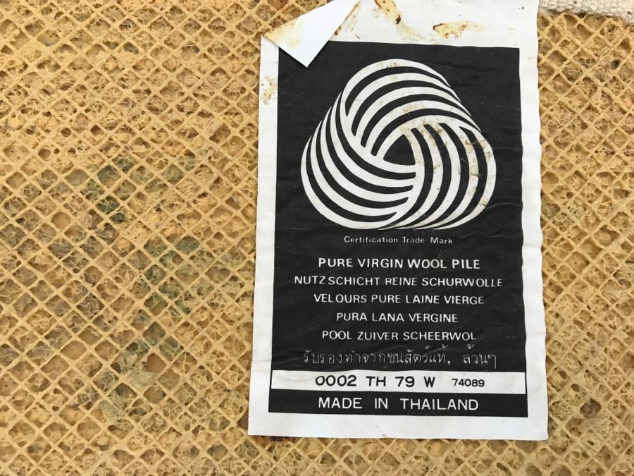 100% Virgin Wool Pile Round Rug With Floral Motif 7' Round [Photo 12]