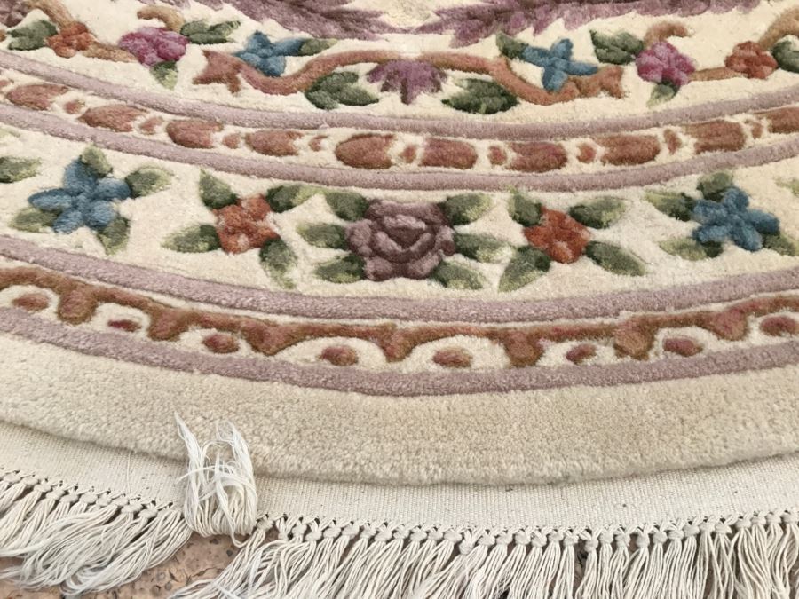 100% Virgin Wool Pile Round Rug With Floral Motif 7' Round [Photo 4]