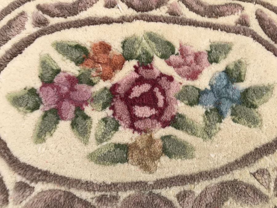 100 Virgin Wool Pile Area Rug With Floral Motif 4' X 5' 4'