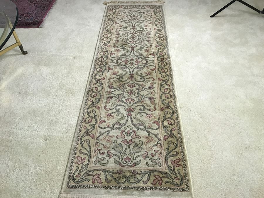 Tan Floral Hall Runner Rug [Photo 6]