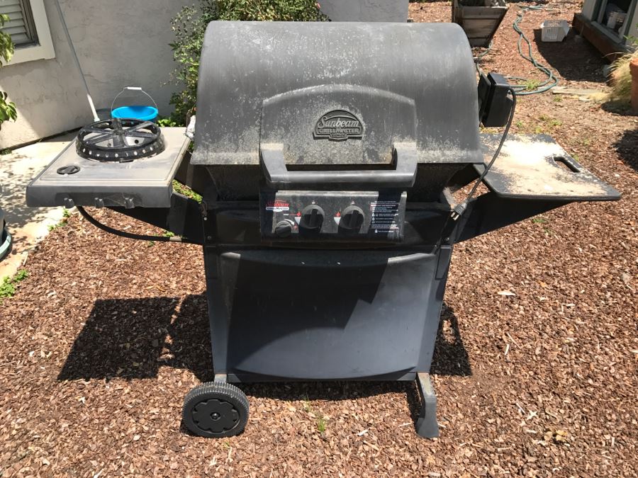 Sunbeam Grillmaster Outdoor Grill With Sideburner