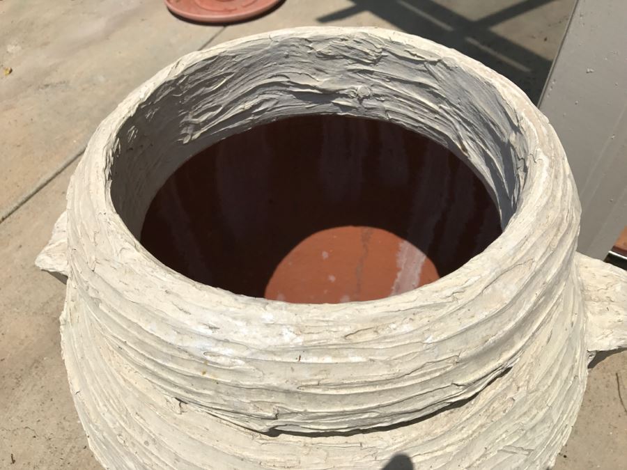 Large White Clay Pot With Handles [Photo 3]