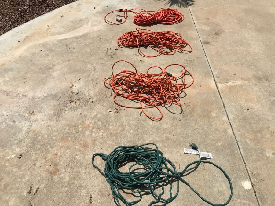 (4) Outdoor Extension Cords [Photo 2]
