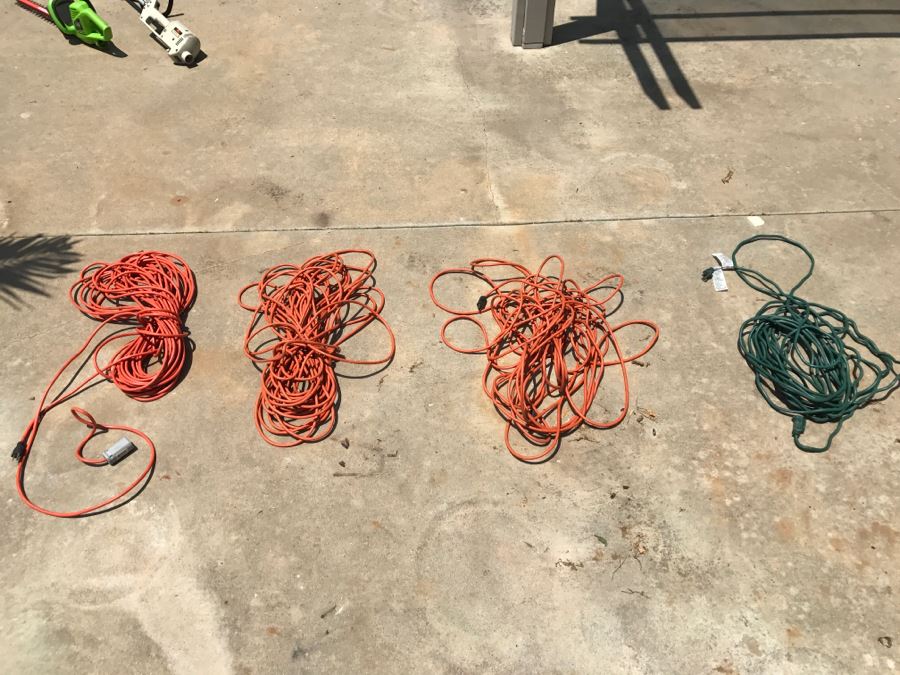 (4) Outdoor Extension Cords [Photo 1]