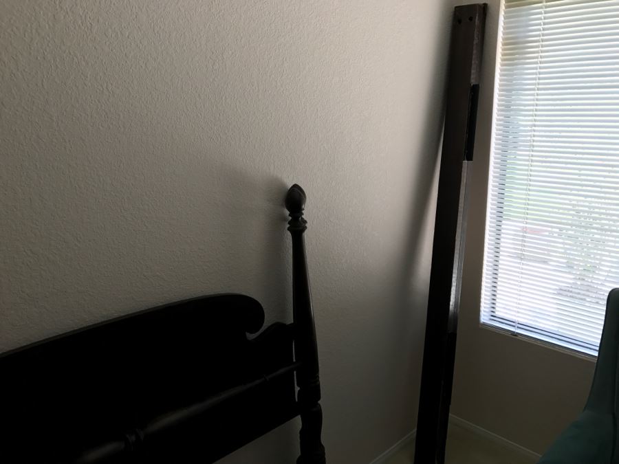 Foote-Reynolds Grand Rapids, Michigan Full Size Headboard And Footboard [Photo 5]