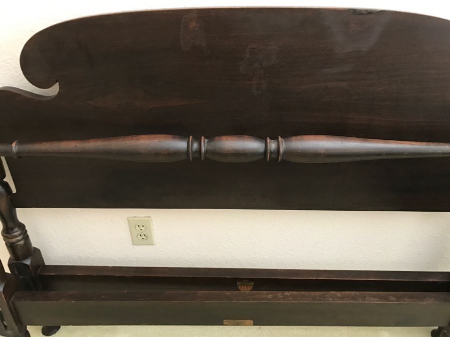 Foote-Reynolds Grand Rapids, Michigan Full Size Headboard And Footboard [Photo 4]