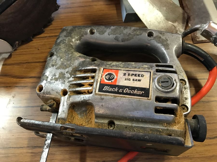 Large Power Tool Lot With Rotary Saw, Jig Saws, Electric Drill, Belt Sanders, Reciprocating Saw And Tile Hand Tools [Photo 3]