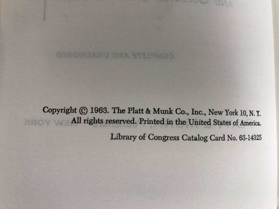 Pair Of Vintage Books H.G. Wells The War Of The Worlds And The Time Machine Plus Omar Khayyam A Life By Harold Lamb 1934 [Photo 7]