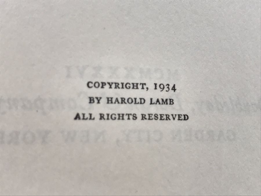 Pair Of Vintage Books H.G. Wells The War Of The Worlds And The Time Machine Plus Omar Khayyam A Life By Harold Lamb 1934 [Photo 5]