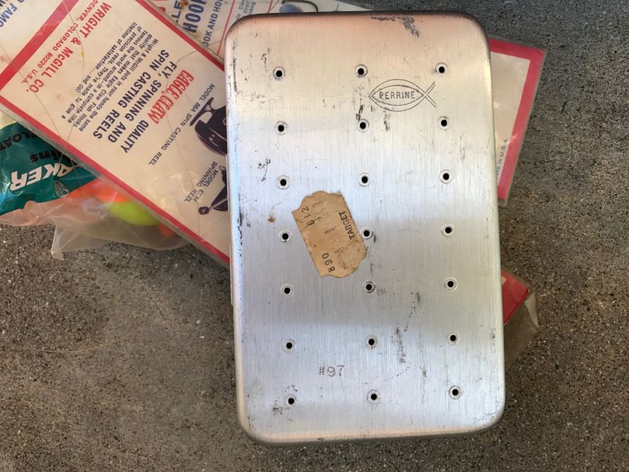 JUST ADDED - Vintage Metal Fishing Tackle Box With Fishing Tackle, Lures, Fishing Flies, Reel [Photo 12]