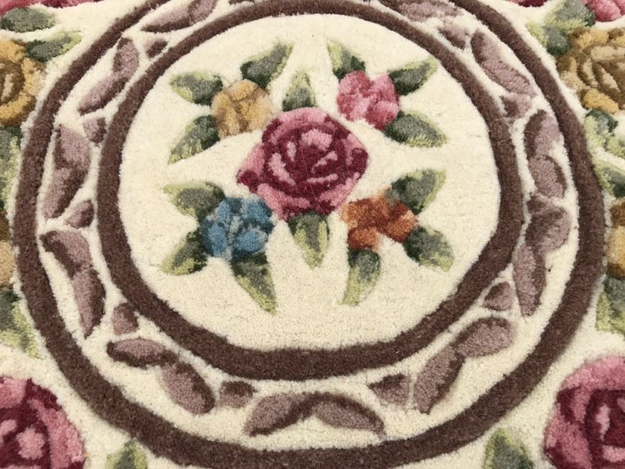 100% Virgin Wool Pile Round Rug With Floral Motif 7' Round [Photo 5]