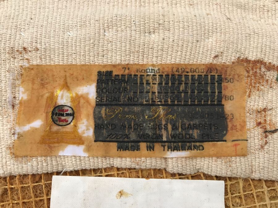 100% Virgin Wool Pile Round Rug With Floral Motif 7' Round [Photo 8]