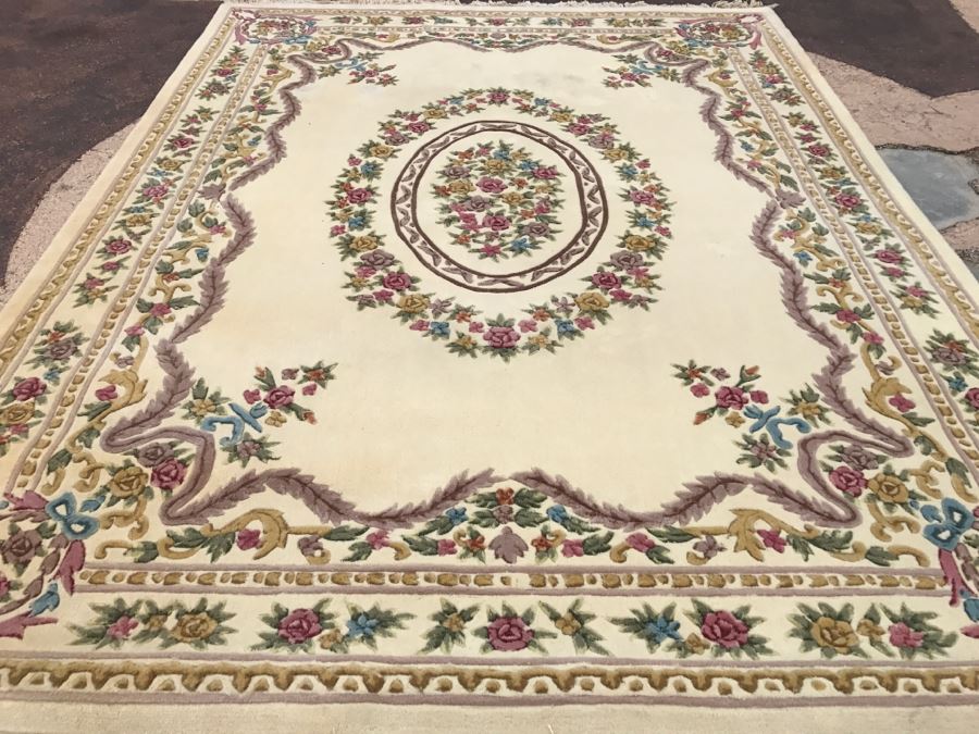100 Virgin Wool Pile Hand Made Area Rug With Floral Motif 8' 3' x 10' 10'