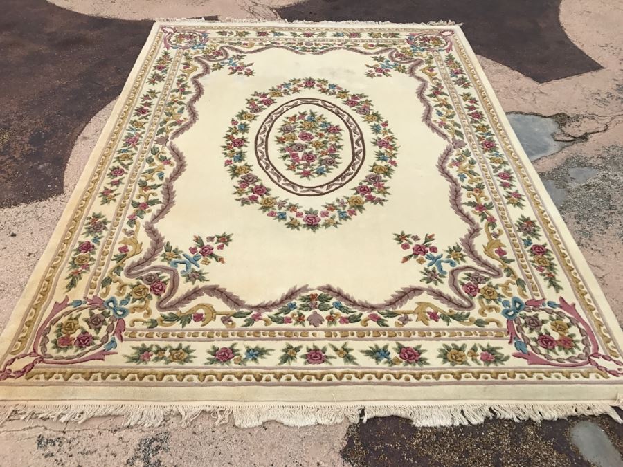 100% Virgin Wool Pile Hand Made Area Rug With Floral Motif 8' 3' x 10' 10' [Photo 1]