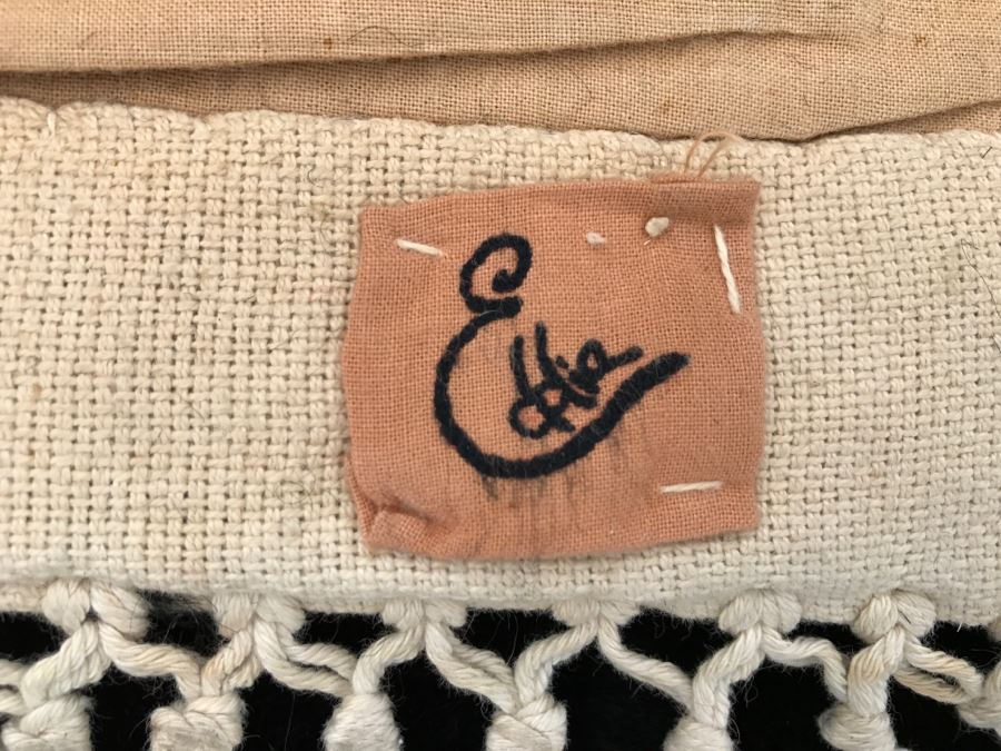 100% Virgin Wool Pile Chinese Hand Made Area Rug With Floral Motif 7'  10' x 9' 10' Retailed For $2,000 [Photo 2]