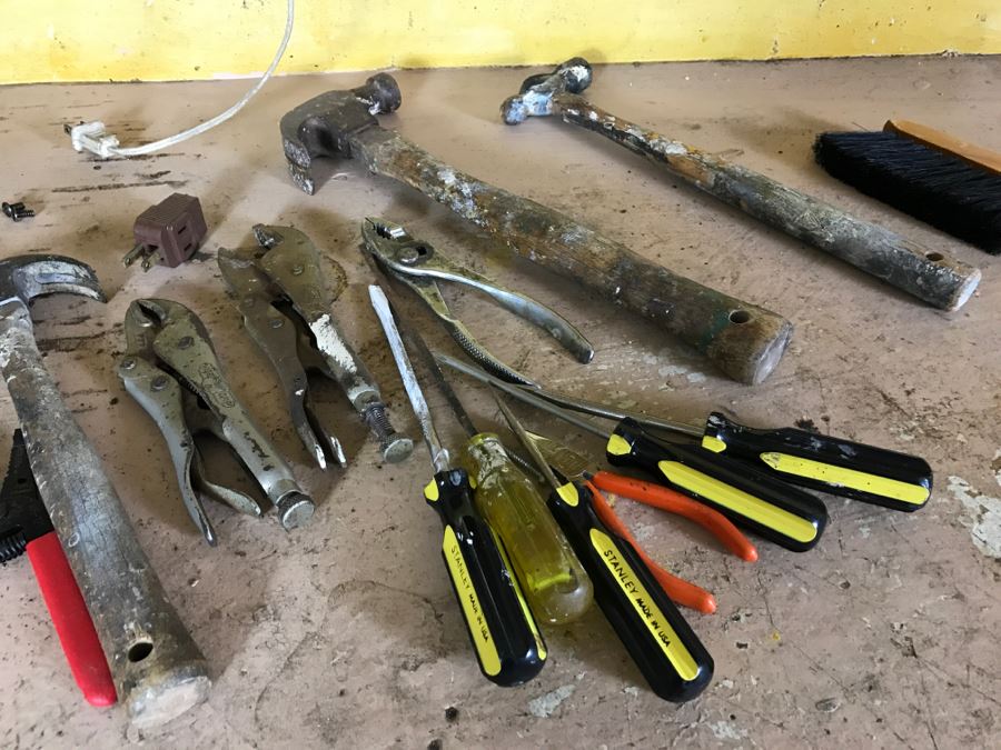 Vintage Workbench Tool Bench With Dunlap Bench Vise And Assorted Tools [Photo 7]