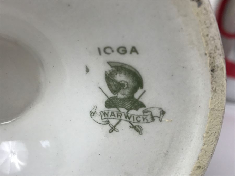 WARWICK Handled Vessel Vase With Rose Motif [Photo 4]