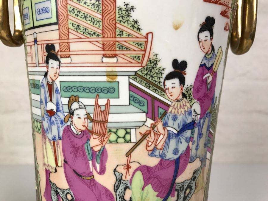 Stunning Pair Of Chinese Famille Rose Vases [Photo 15]