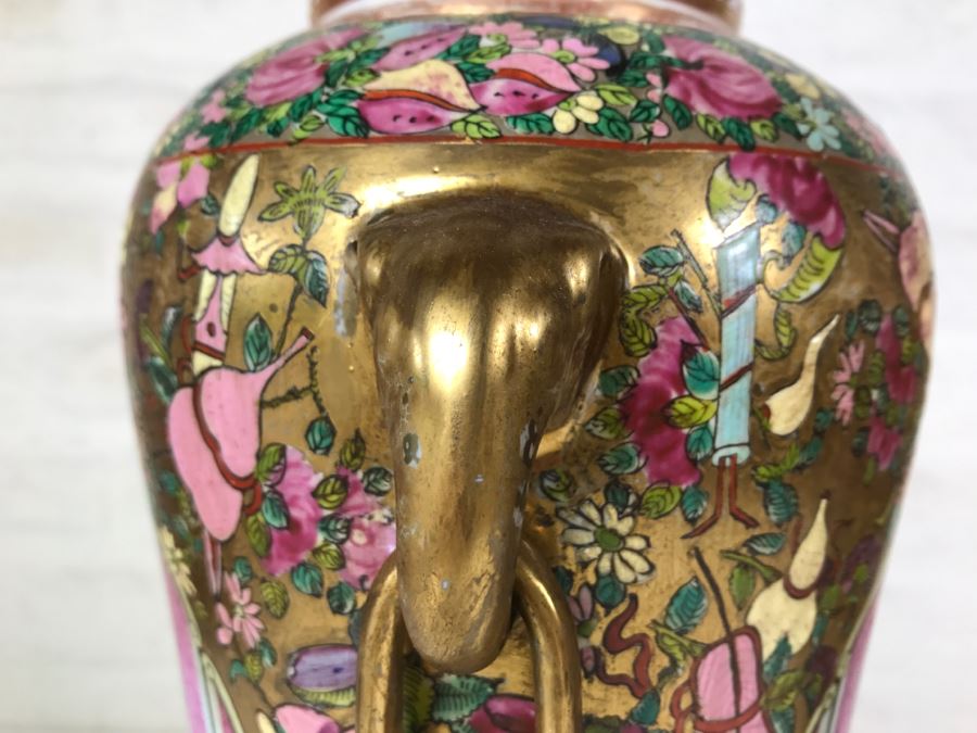 Stunning Pair Of Chinese Famille Rose Vases [Photo 20]