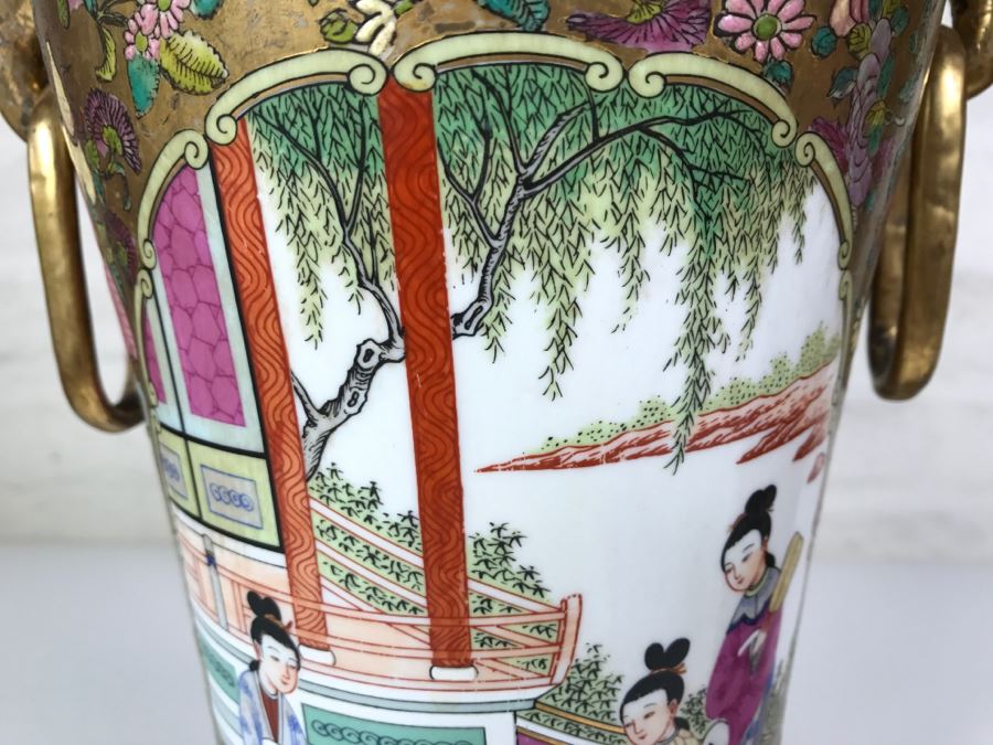 Stunning Pair Of Chinese Famille Rose Vases [Photo 26]