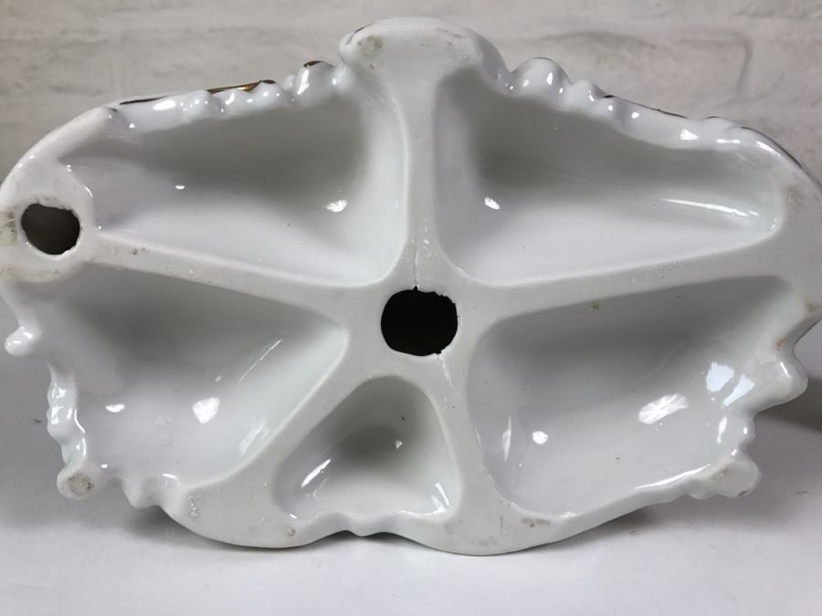 Hand Painted Figurine Of Man And Woman Embracing On Chairs [Photo 11]