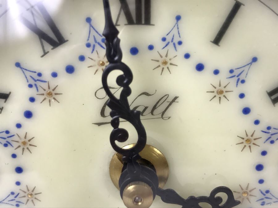 STUNNING Walt Hand Painted Porcelain Clock By C. Zanardi Made In Italy White With Gold Accents Boys Flanking Clock [Photo 4]