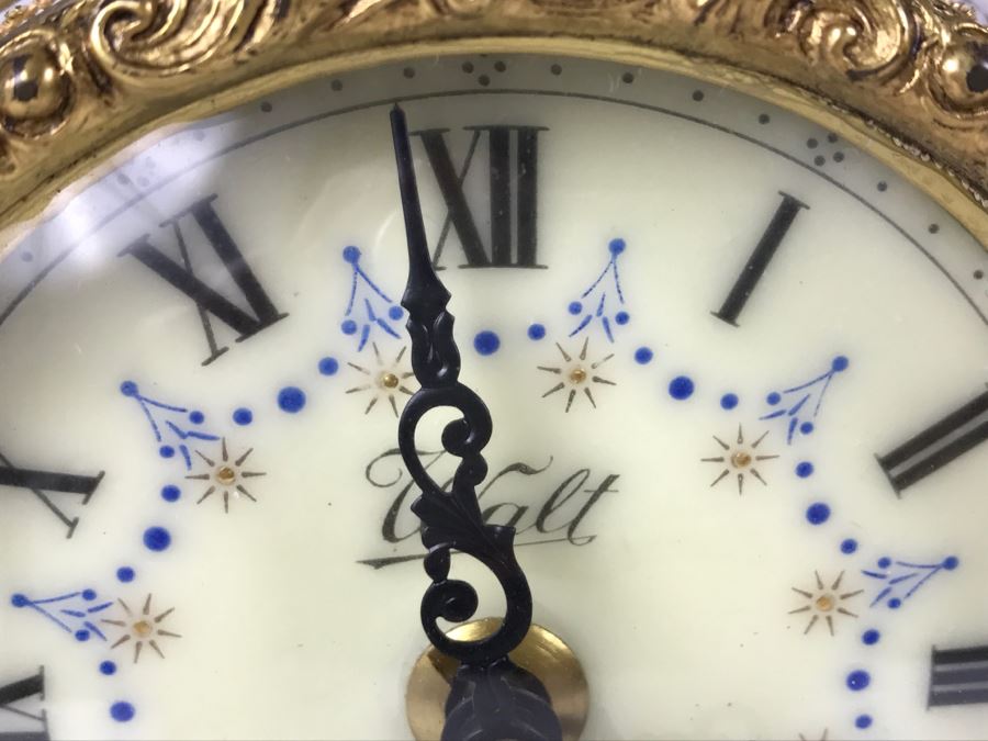 STUNNING Walt Hand Painted Porcelain Clock By C. Zanardi Made In Italy White With Gold Accents Boys Flanking Clock [Photo 5]