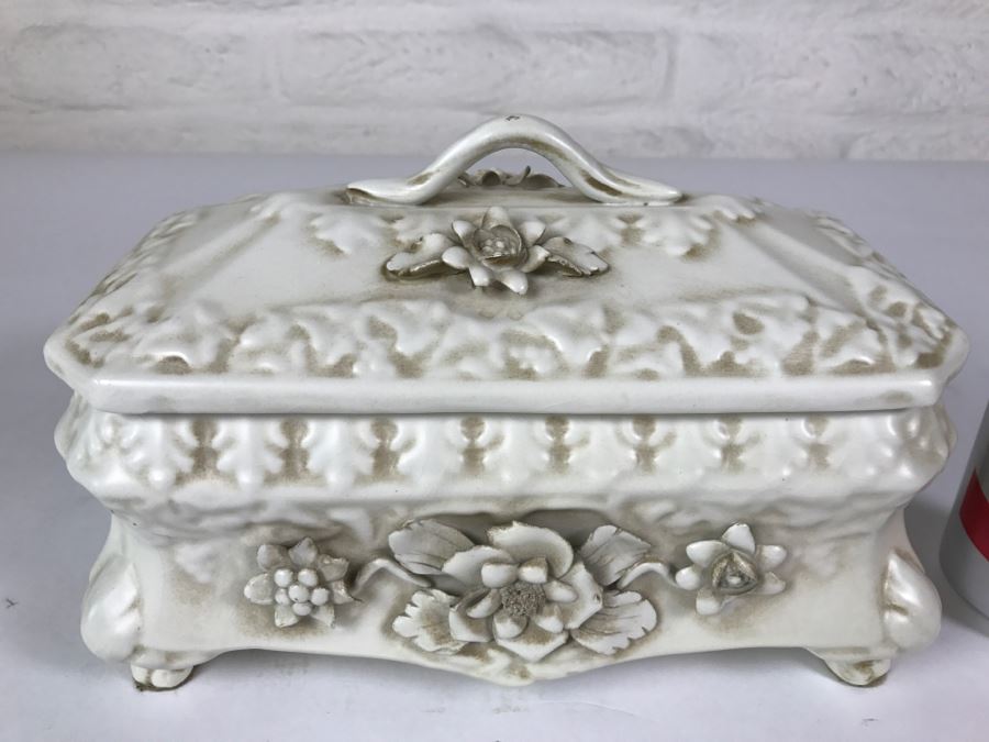 Large Covered White Porcelain Footed Box With Floral Relief Made In Italy [Photo 4]