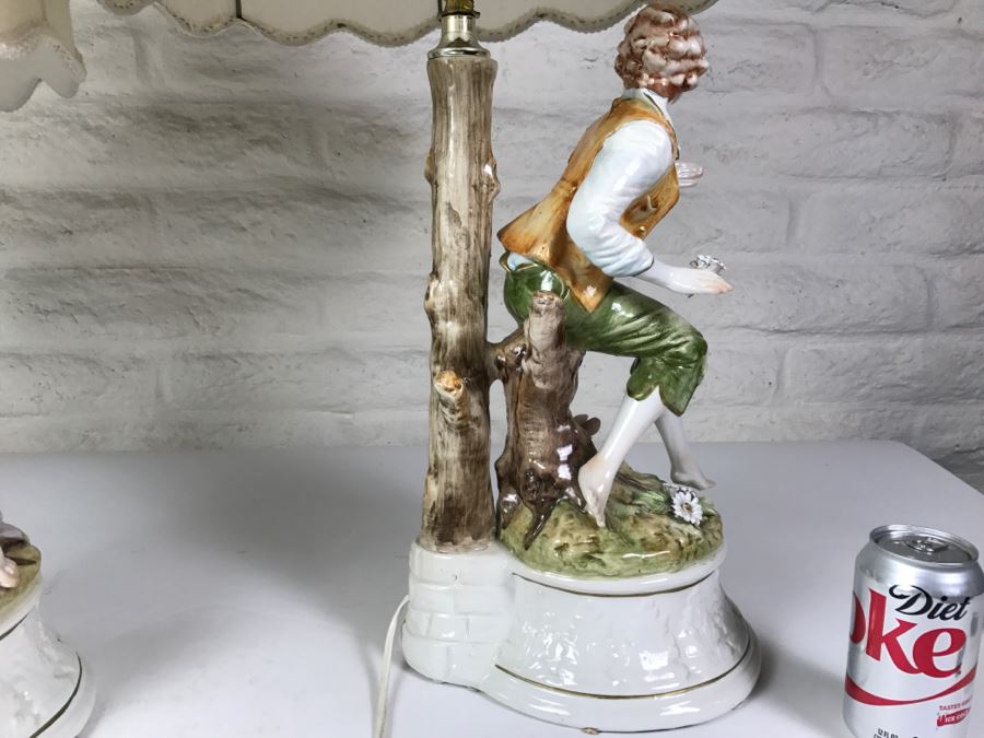 Pair Of Capodimonte Hand Panted Figural Lamps With Shades [Photo 20]