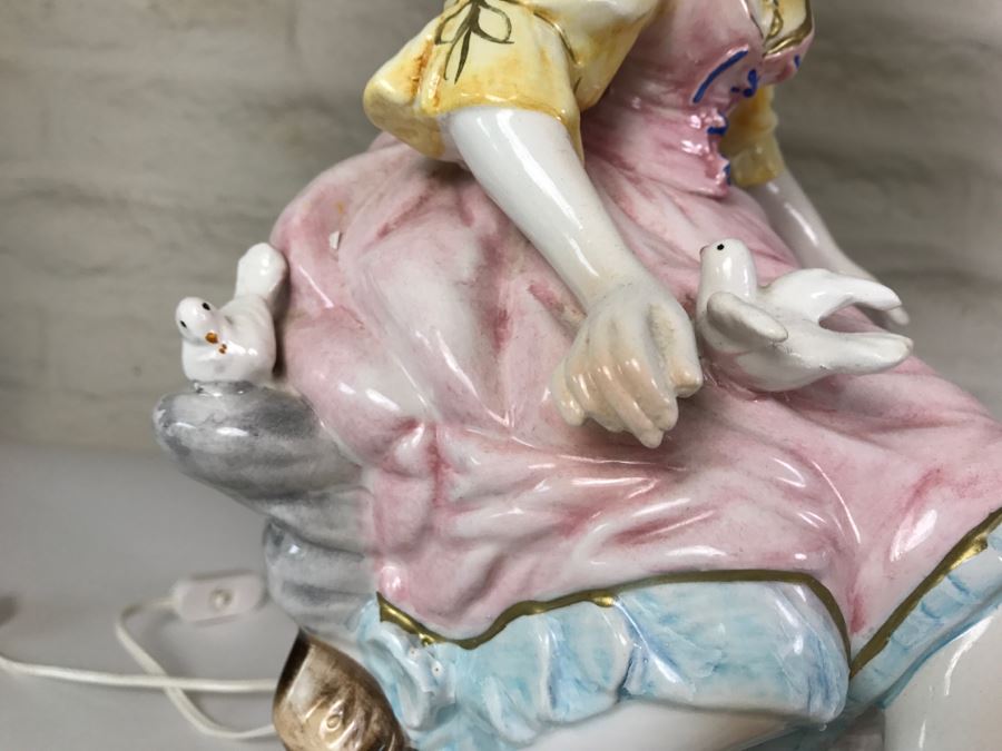 Pair Of Capodimonte Hand Panted Figural Lamps With Shades [Photo 8]