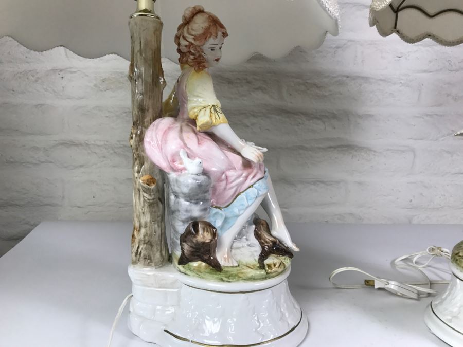 Pair Of Capodimonte Hand Panted Figural Lamps With Shades [Photo 14]