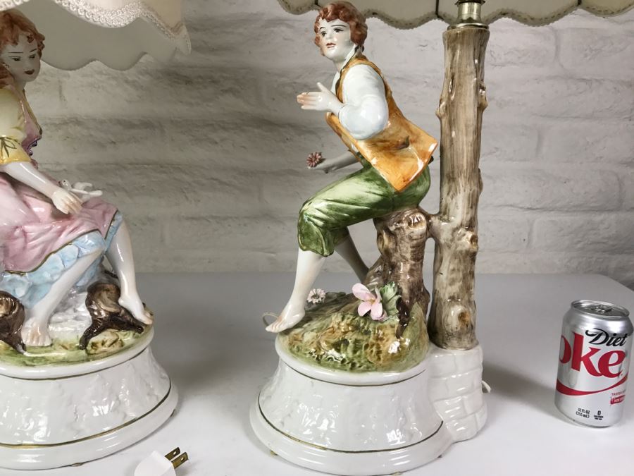 Pair Of Capodimonte Hand Panted Figural Lamps With Shades [Photo 16]