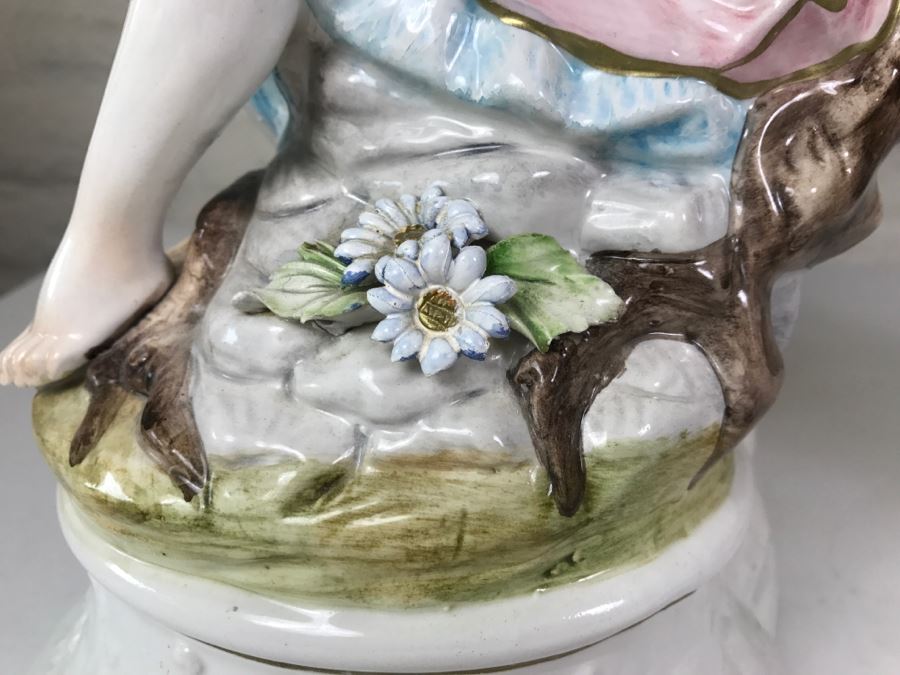 Pair Of Capodimonte Hand Panted Figural Lamps With Shades [Photo 11]