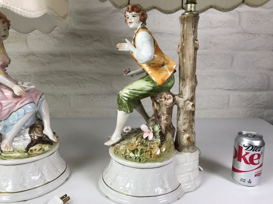 Pair Of Capodimonte Hand Panted Figural Lamps With Shades [Photo 18]
