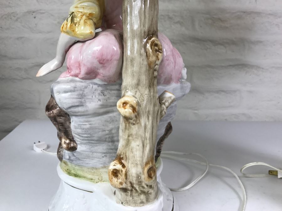 Pair Of Capodimonte Hand Panted Figural Lamps With Shades [Photo 13]