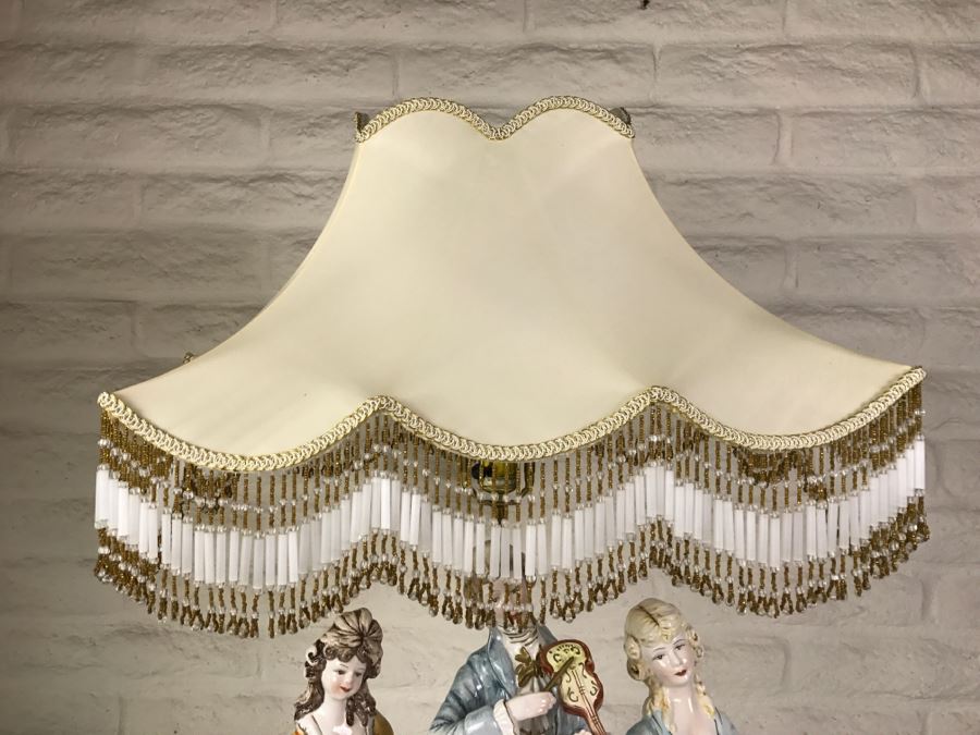 Large Hand Painted Capodimonte Italian Lamp With Shade [Photo 3]