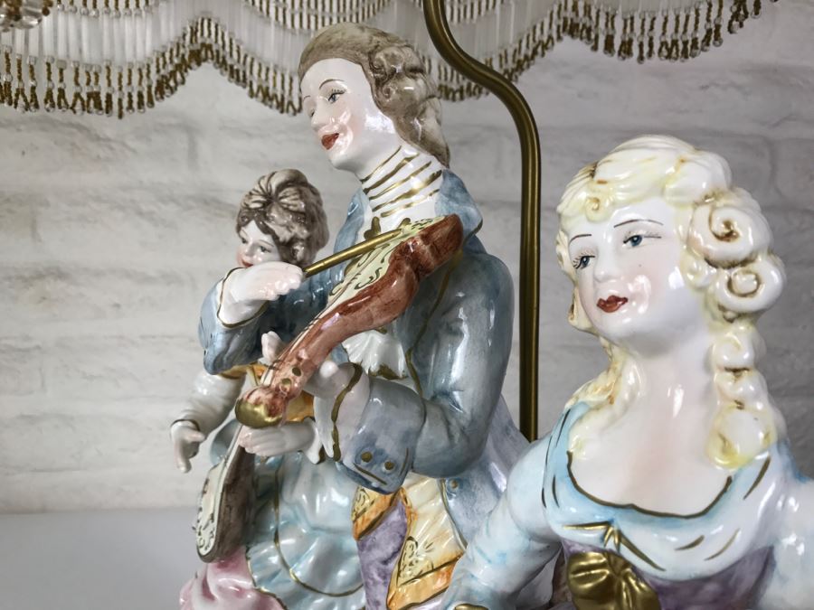 Large Hand Painted Capodimonte Italian Lamp With Shade [Photo 17]