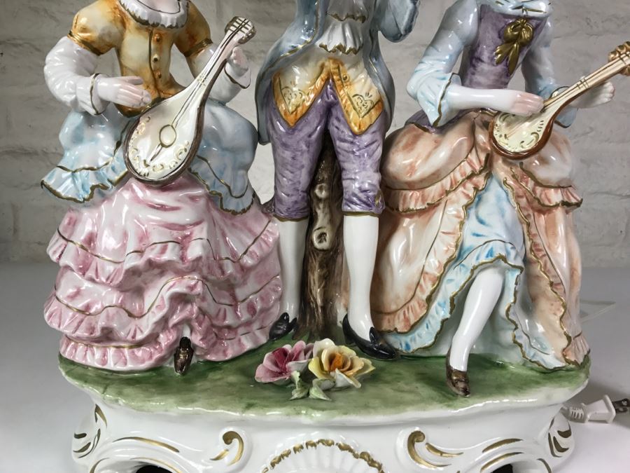 Large Hand Painted Capodimonte Italian Lamp With Shade [Photo 8]