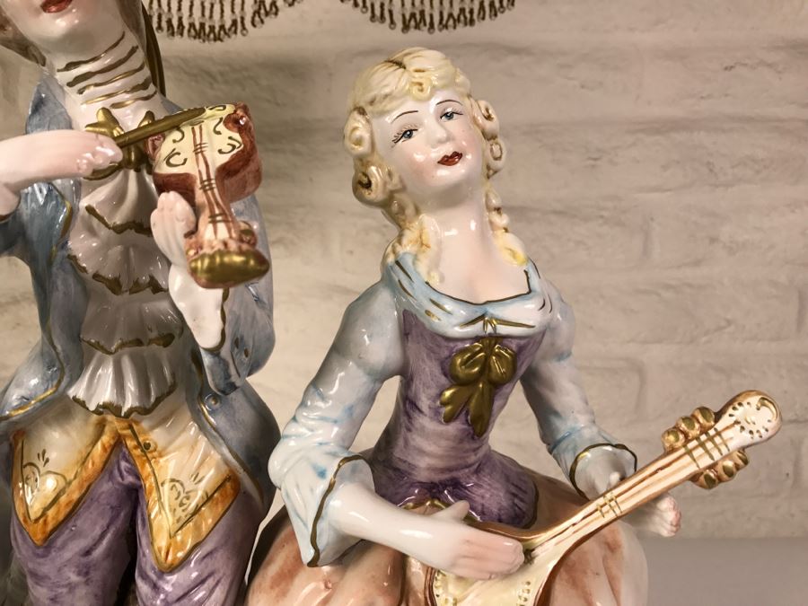 Large Hand Painted Capodimonte Italian Lamp With Shade [Photo 7]
