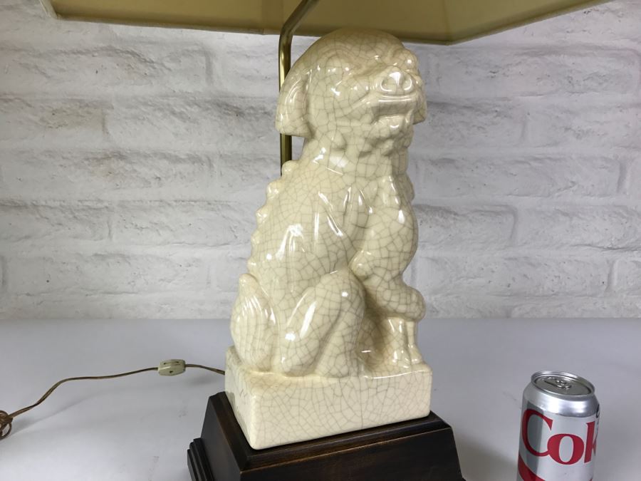 Vintage Foo Dog Lamp With Wooden Base