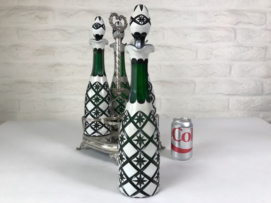 Set Of Four Green And White Cut Glass Decanters With Stoppers And Silver Tone Carrying Case [Photo 10]